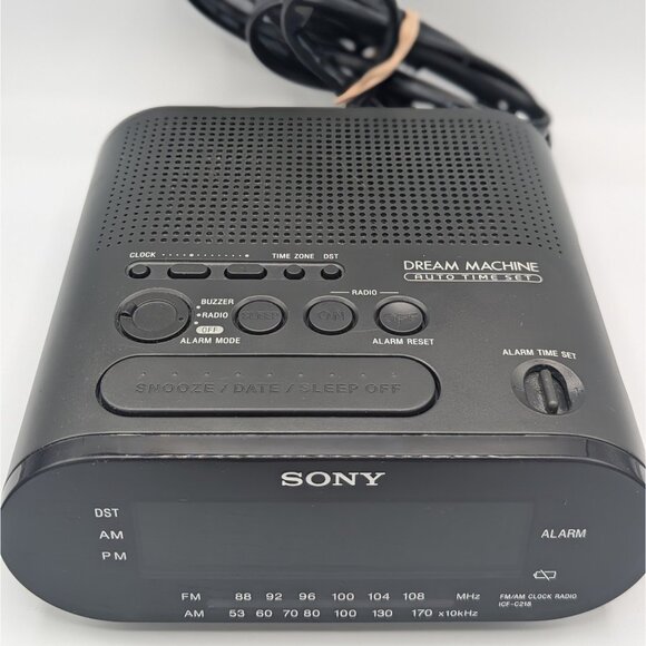 Vintage Sony Dream Machine FM/AM Alarm Clock Radio Model ICF-C218 Working! - Picture 2 of 6